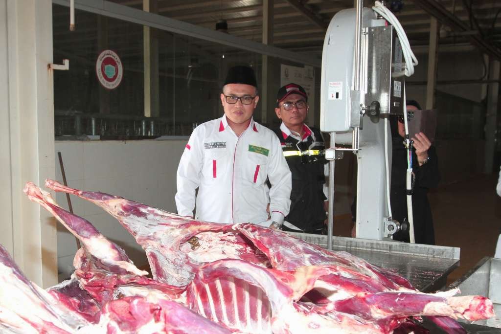 Inovasi pengemasan daging dam untuk dikirim ke Indonesia. (Foto: Media Center Haji)