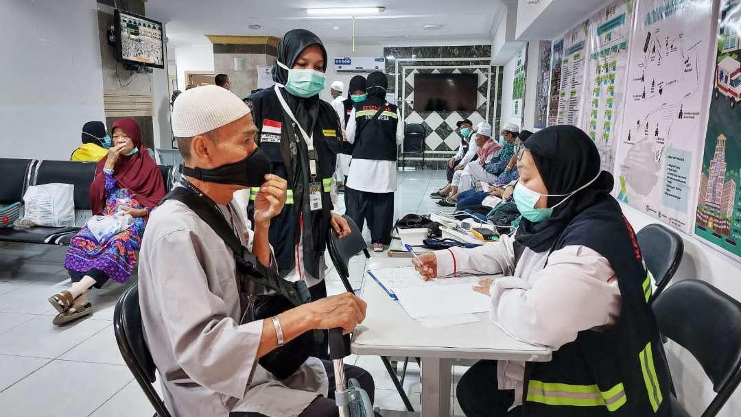 Jemaah haji lansia mayoritas menderita pneumonia. (Foto: Witanto/Ngopibareng.id)