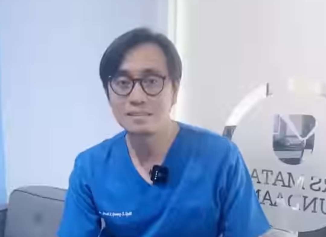 Dokter Dedik Ipung Setiyawan, Sp.M dari Rumah Sakit Mata Undaan (RSMU). (Foto: Tangkapan layar)