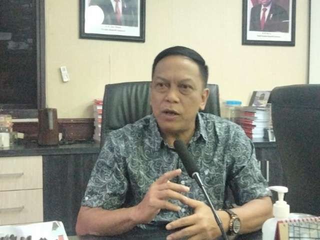Anas Karno, Ketua Pansus Raperda RDPD membahas usulan mengenai retribusi pemakaman akan digratiskan mulai 2024. (Foto: Istimewa)