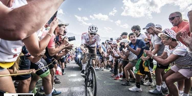 Perjuangan Felix Gall (AG2R Citroen) di TdF etape 17 ini berbuah kemenangan perdana di Tour de France. (Foto: Istimewa)
