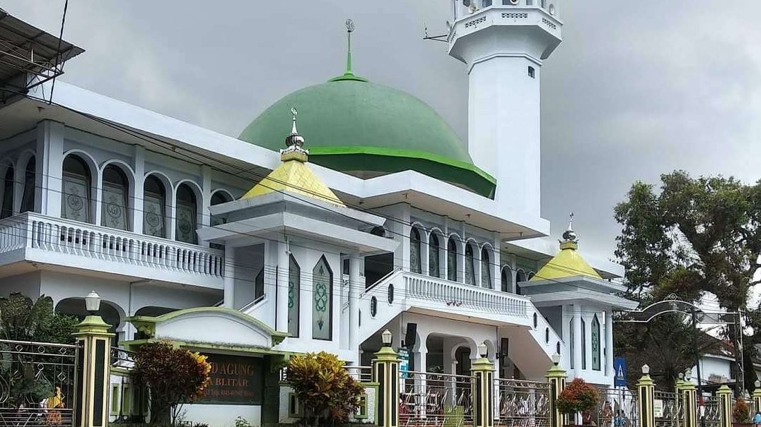 Masjid Jami' kota Blitar, dekat alun-alun kota setempat. (Foto: dok/ngopibareng.id)