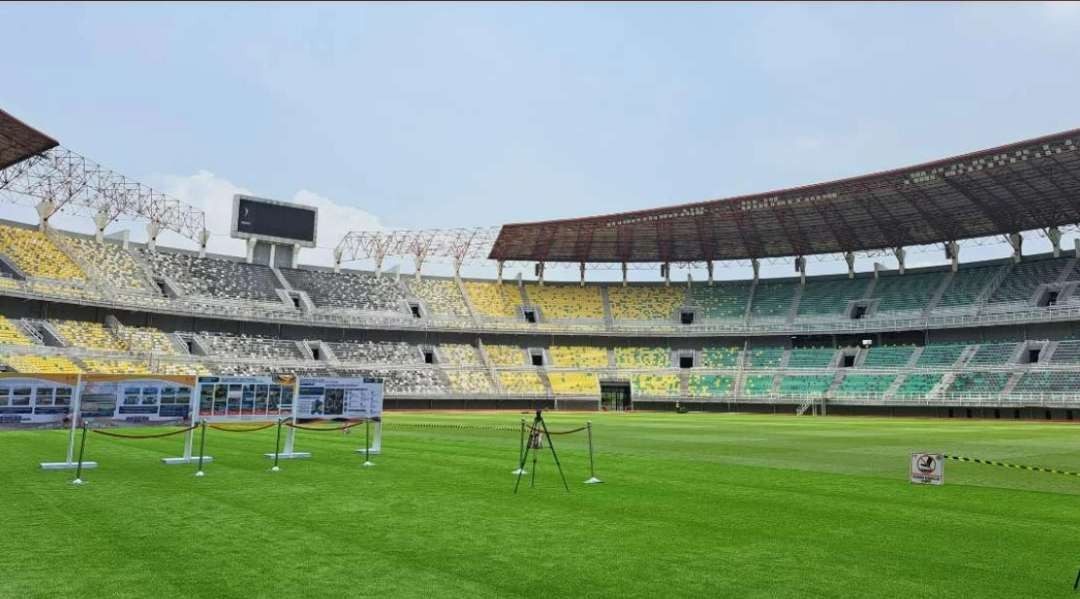 Stadion Gelora Bung Tomo. Surabaya, akan menjadi salah satu stadion yang akan diinspeksi FIFA untuk melihat kesiapan Indonesia sebagai tuan rumah Piala Dunia U-17. (Foto: Pita Sari/Ngopibareng.id)