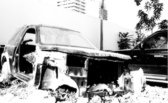 Kecelakaan tragis terjadi antara Kereta Api 423 (Rapih Dhoho) dengan mobil berisi penuh penumpang, di Jombang Sabtu, 29 Juli 2023. (Ilustrasi: Unsplash)