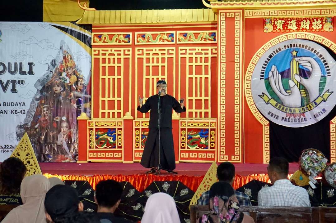Walikota Pasuruan Saifullah Yusuf (Gus Ipul) saat hadiri Citra Peduli Budaya dalam rangka HUT Sanggar Seni Dharma Budaya Kota Pasuruan yang diselenggarakan di Tempat Ibadah Tri Dharma (TTID) atau Klenteng Tjoe Tik Kiong pada Minggu 30 Juli 2023 sore. (Foto: Pemkot Pasuruan)