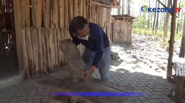 Fosil kaki gajah ditemukan di hutn jati Desa Tritik, Kecamatan Rejoso, Nganjuk. (Footo: tangkapan layar)