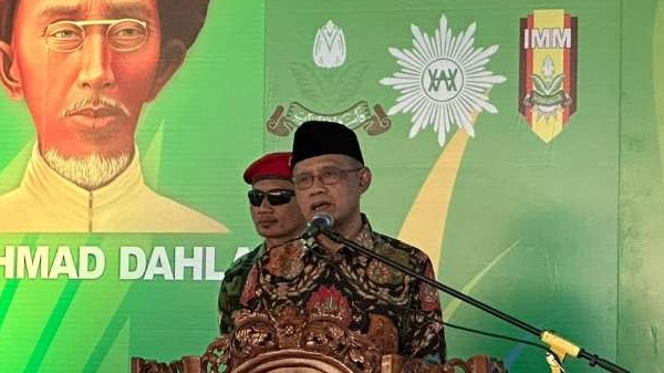 Ketua Umum PP Muhammadiyah, Haedar Nashir di depan kader organisasi yang dipimpinnya di Jawa Barat. (Foto: md.or.id)