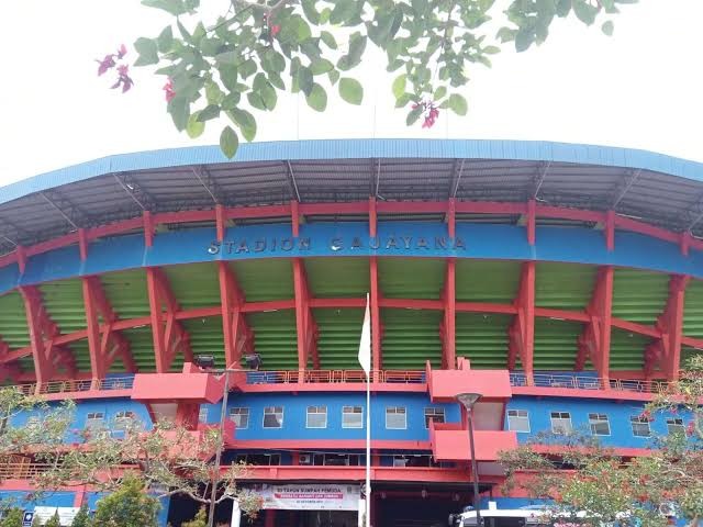 Bangunan Stadion Gajayana, Kota Malang. (Foto: Lalu Theo/Ngopibareng.id)