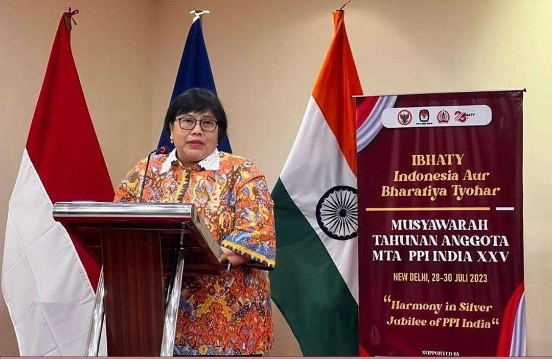 Duta Besar RI untuk India dan Bhutan Ina Hagniningtyas Krisnamurthi saat memberikan sambutan dalam pembukaan MTA PPI India. (Foto: Dok PPI India)