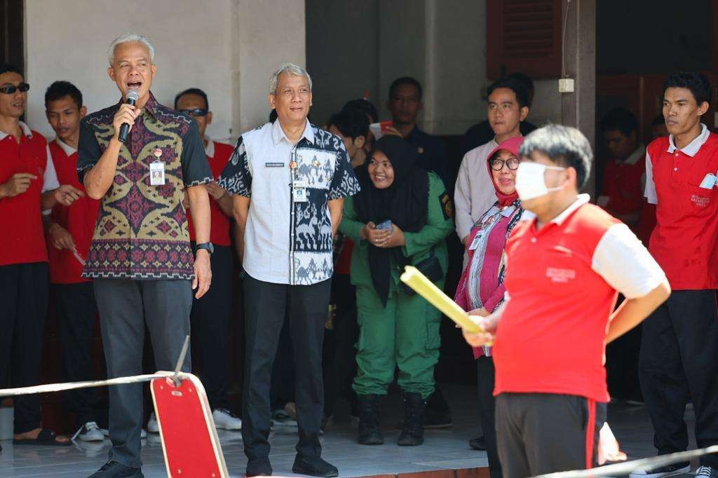 Gubernur Jawa Tengah Ganjar Pranowo mengunjungi Panti Pelayanan Sosial Wanita Wanodyatama Surakarta, Selasa, 8 Agustus 2023. (Foto: Dok Jateng)