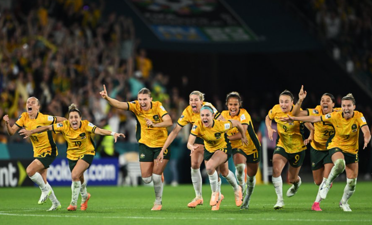 Australia untuk pertama kalinya lolos ke semifinal Piala Dunia Wanita setelah mengalahkan Prancis lewat adu penalti 2023. (Foto: FIFA)