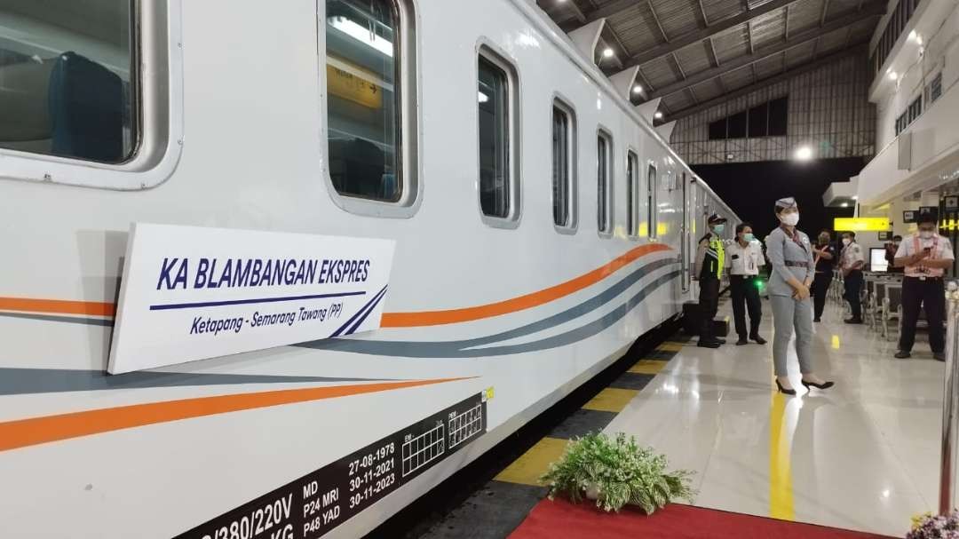 Rute kereta api Blambangan Ekspres rencananya akan diperpanjang hingga Jakarta. (Foto: Muh Hujaini/Ngopibareng.id)