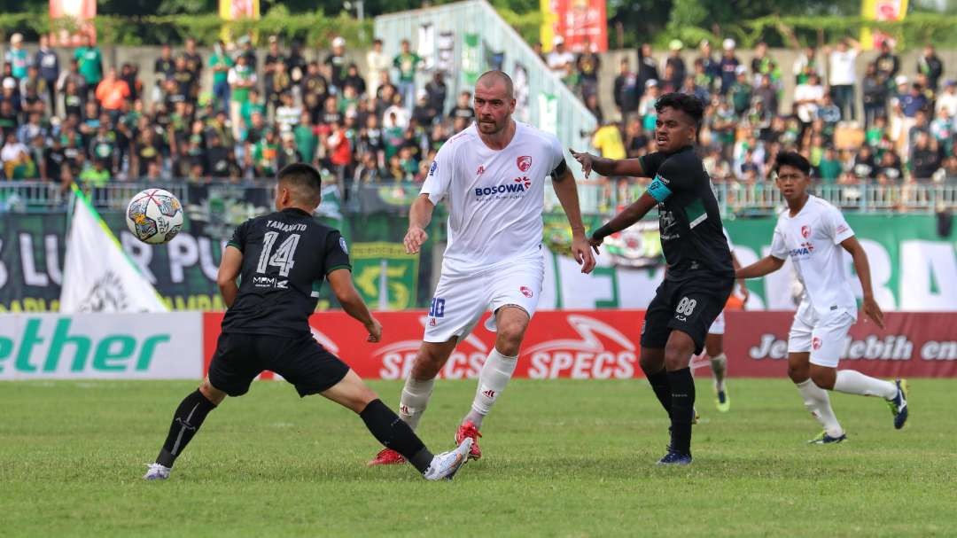 Persebaya saat melawan PSM Makassar pada Liga 1 2022/2023. (Foto: Fariz Yarbo/Ngopibareng.id)