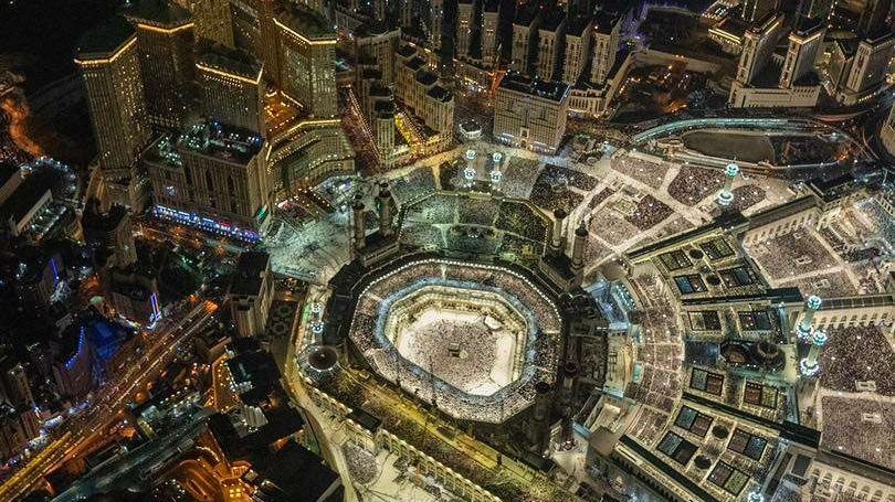 Makkah pada malam hari. (Ilustrasi)