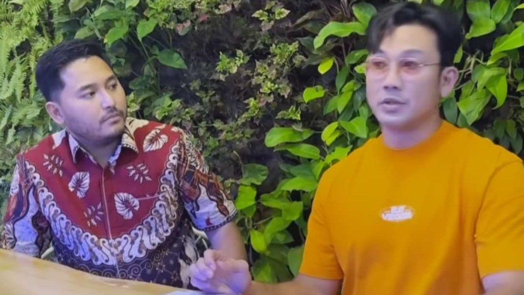 Denny Sumargo menunjuk kuasa hukum Sogi Bagas dari Muhammad Anwar Associate, melaporkan DJ Verny Hasan yang mengungkit tes DNA. (Foto: Instagram @sumargodenny)