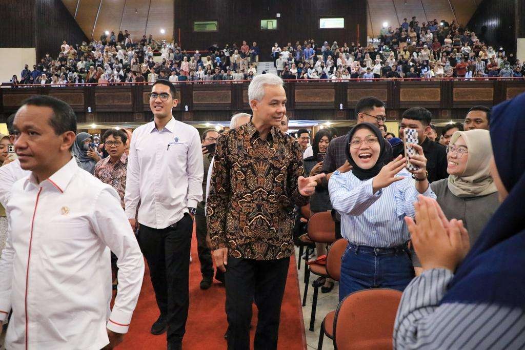 Cerita susah masa kuliah diceritakan Gubernur Jawa Tengah Ganjar Pranowo saat memberikan pembekalan kepada 3150 calon wisudawan UGM di Graha Saba UGM, Selasa 22 Agustus 2023.(Foto: istimewa)