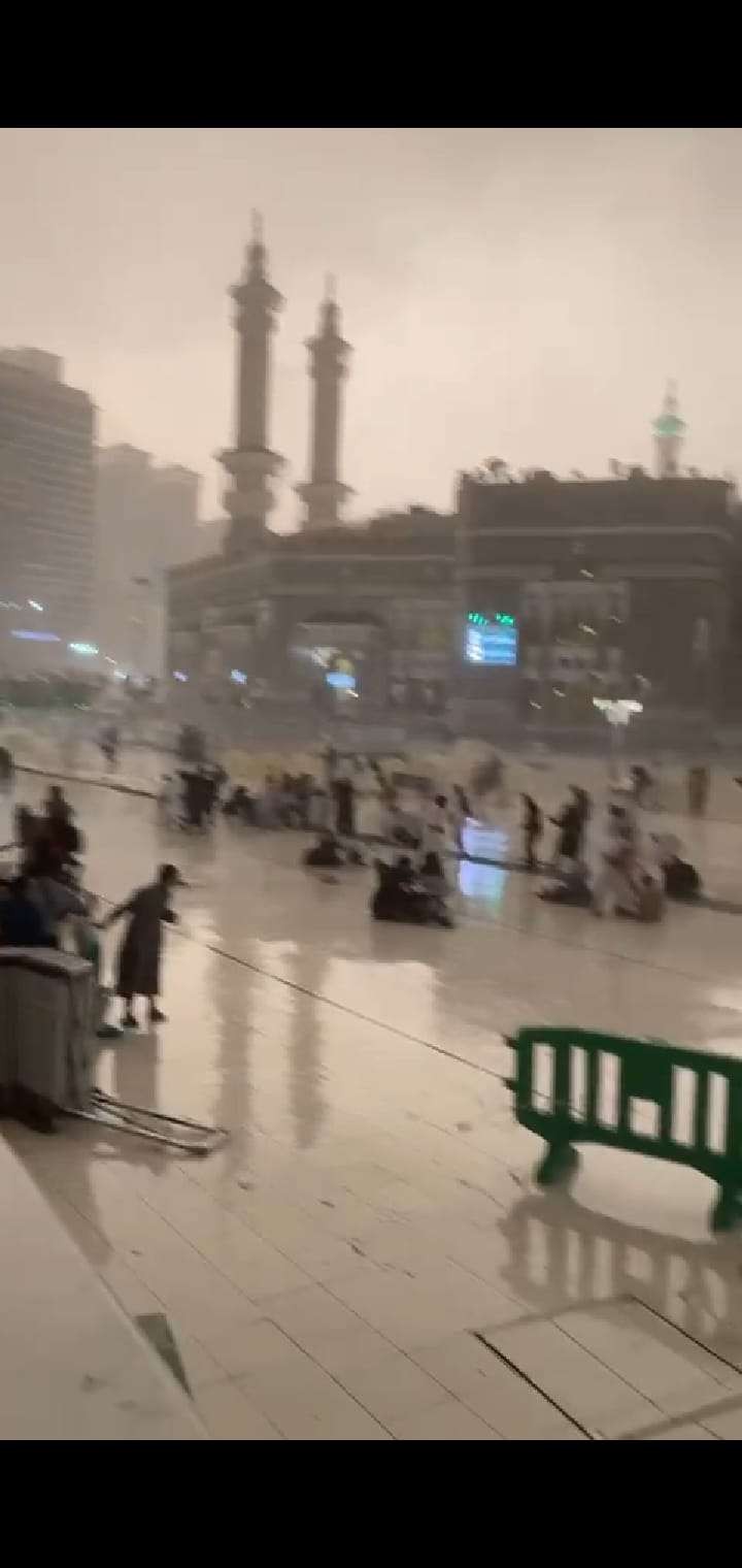 Tangkapan layar video badai yang melanda di Mekkah. (Foto: Istimewa)