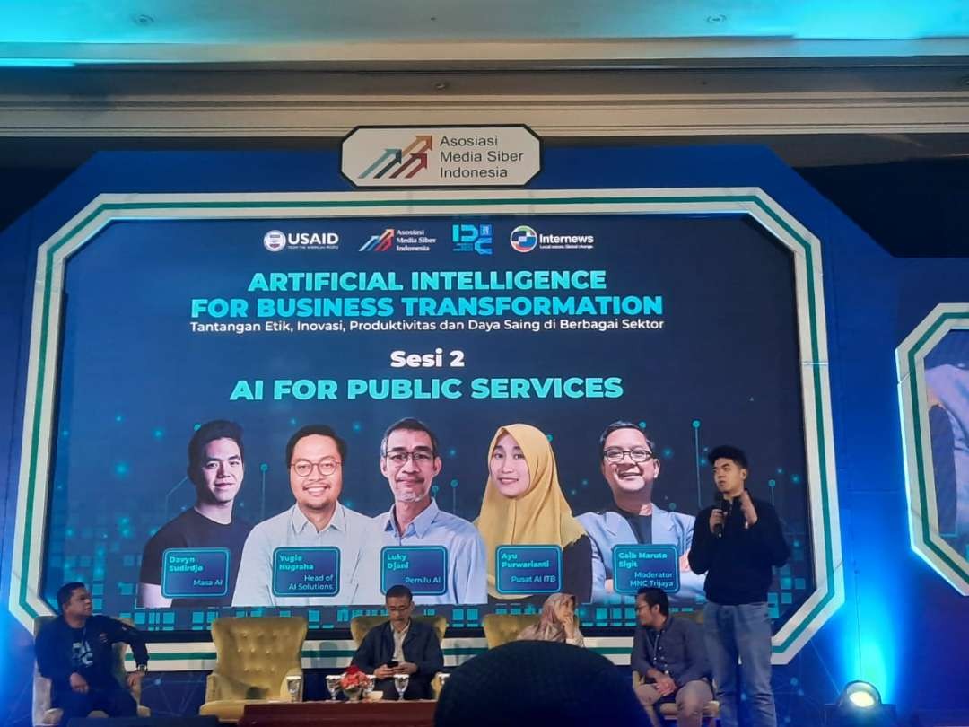 Panel Artificial Intelligence (AI) di sektor perbankan/finansial, pada Indonesia Digital Conference (IDC) dan AMSI Awards 2023 yang digelar Asosiasi Media Siber Indonesia (AMSI) di Hotel El Royale, Bandung, Jawa Barat. (Foto: Dok AMSI)