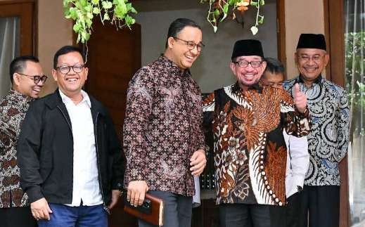 Bakal calon Presiden Anies Baswedan bertemu Ketua Majelis Syuro PKS Salim Segaf Aljufri dan Presiden PKS Ahmad  Syaikhu ( foto: Mc PKS )
