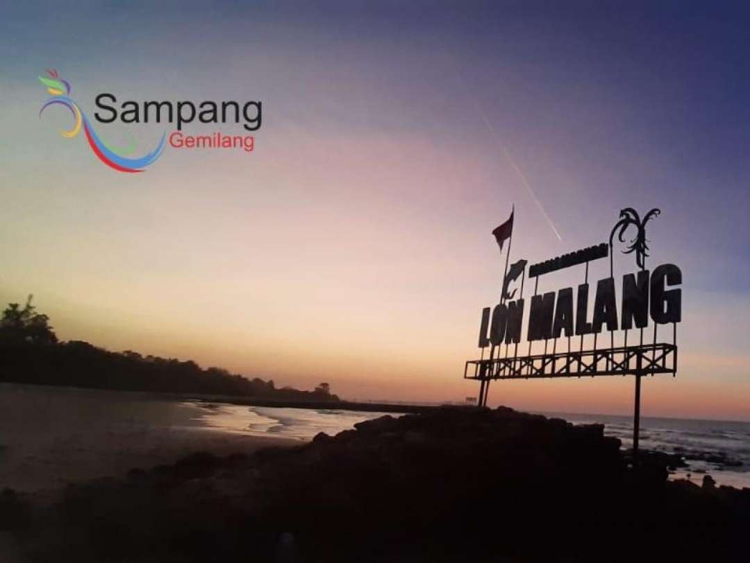 Salah satu sudut pemandangan di Pantai Lon Malang, Desa Wisata Bira Tengah Kabupaten Sampang berhasil meraih Juara 2 Anugerah Desa Wisata Indonesia (ADWI) tahun 2023 Kategori Kelembagaan Desa Wisata dan CHSE.(Foto: jadesta.kemenparekraf)