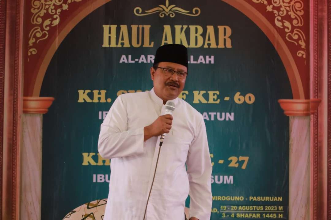 Walikota Pasuruan Saifullah Yusuf (Gus Ipul) hadir dalam acara Haul Kyai Syarif ke 60 dan Kyai Faqih ke 27, Minggu 20 Agustus 2023 pagi di halaman Musholla Darut Tauhid, Jalan Wiroguno Kota Pasuruan.