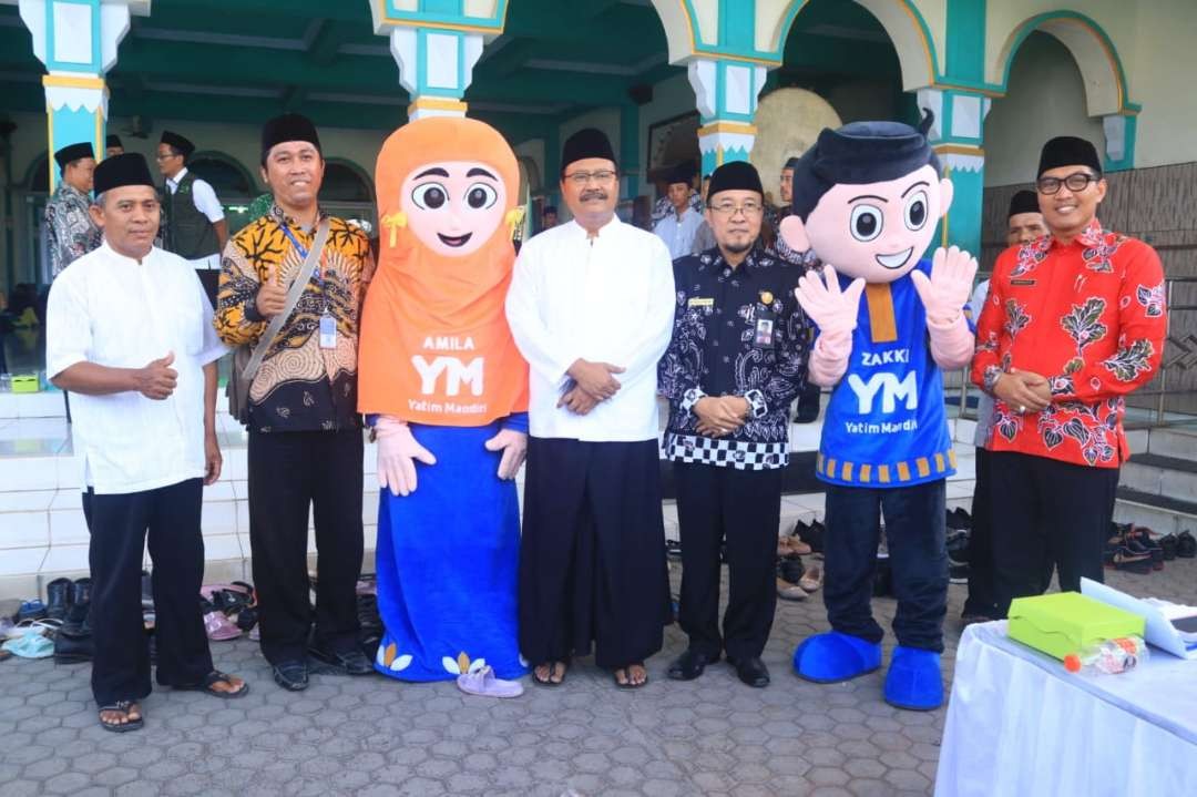 Walikota Pasuruan, Saifullah Yusuf (Gus Ipul) secara resmi me-launching Kampung Zakat di Masjid An-Nur di Kelurahan Panggungrejo, Kamis 24 Agustus 2023. (Foto: Pemkot Kota Pasuruan)