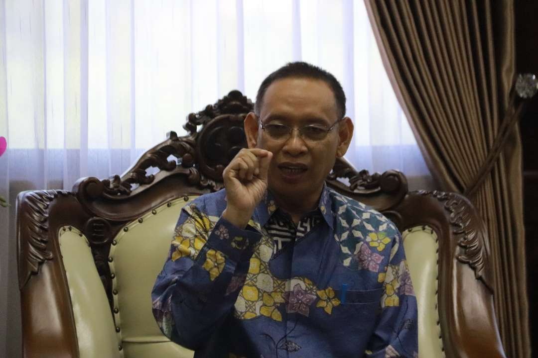 Rektor Unair, Prof Nasih sambut baik penghapusan Skirpsi. (Foto: Istimewa)