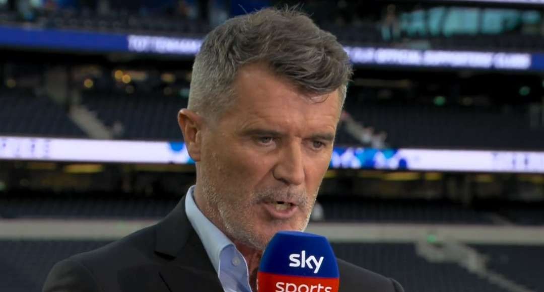 Roy Keane sempat mendapat serangan dari penonton. (Foto: Tangkapan layar)