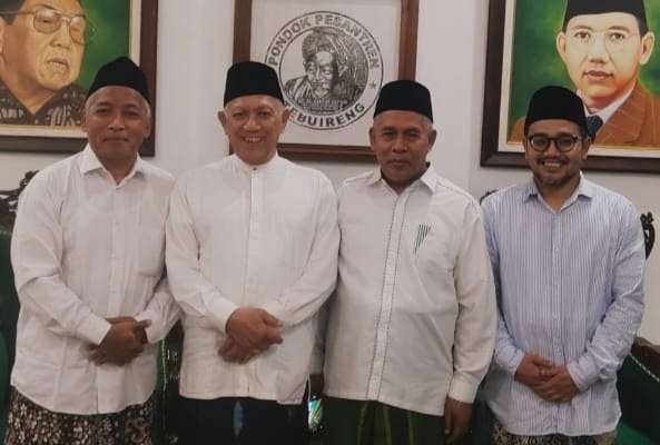 Sejumlah ulama pesantren KH Fahmi Hadzik, KH Abdul Hakim Mahfudz, KH Marzuki Mustamar dan Gus Salam.