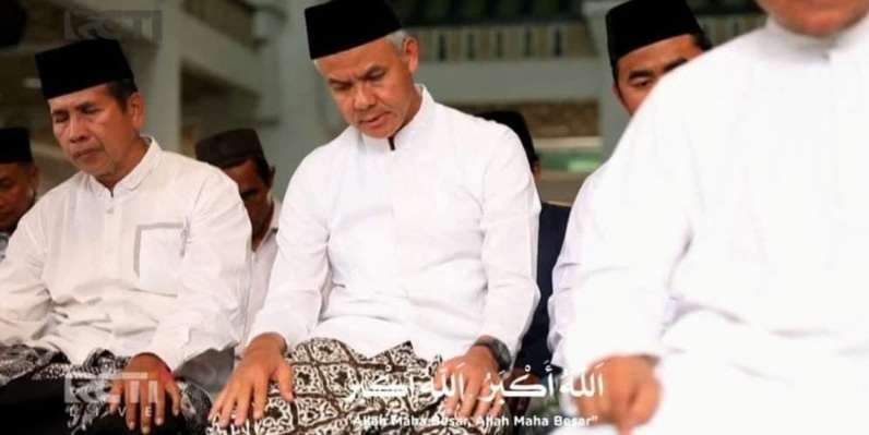 Ketua Pimpinan Wilayah Muhammadiyah Jawa Tengah, H. Tafsir menilai bakal calon presiden PDIP Ganjar Pranowo yang tampil di tv swasta dalam video azan, merupakan kreativitas yang positif. (Foto: Tangkapan Video)