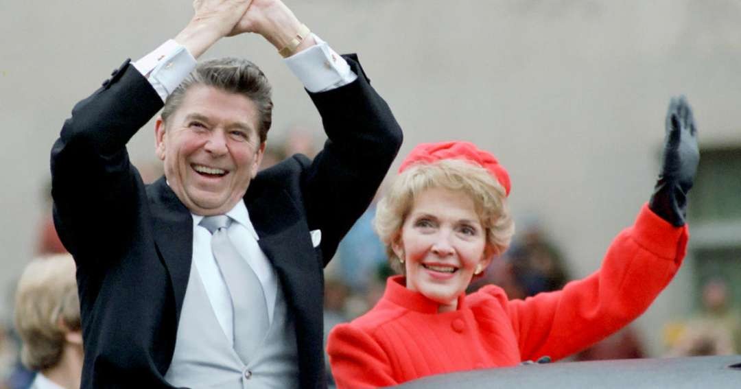 Ronald Reagen, Presiden Amerika Serikat, dan istrinya, Nancy Reagen. (Foto: the history of america)