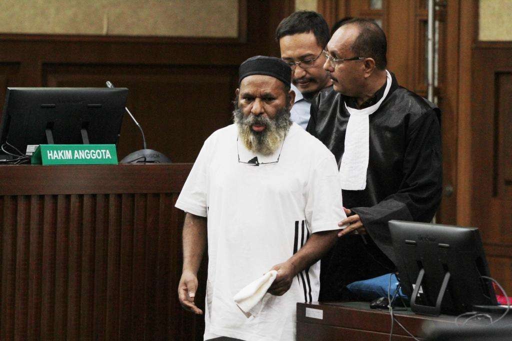 Jaksa penuntut umum pada Komisi Pemberantasan Korupsi (JPU KPK) menuntut gubernur Papua nonaktif Lukas Enembe dengan hukuman penjara 10 tahun dan enam bulan. (Foto: Ant)