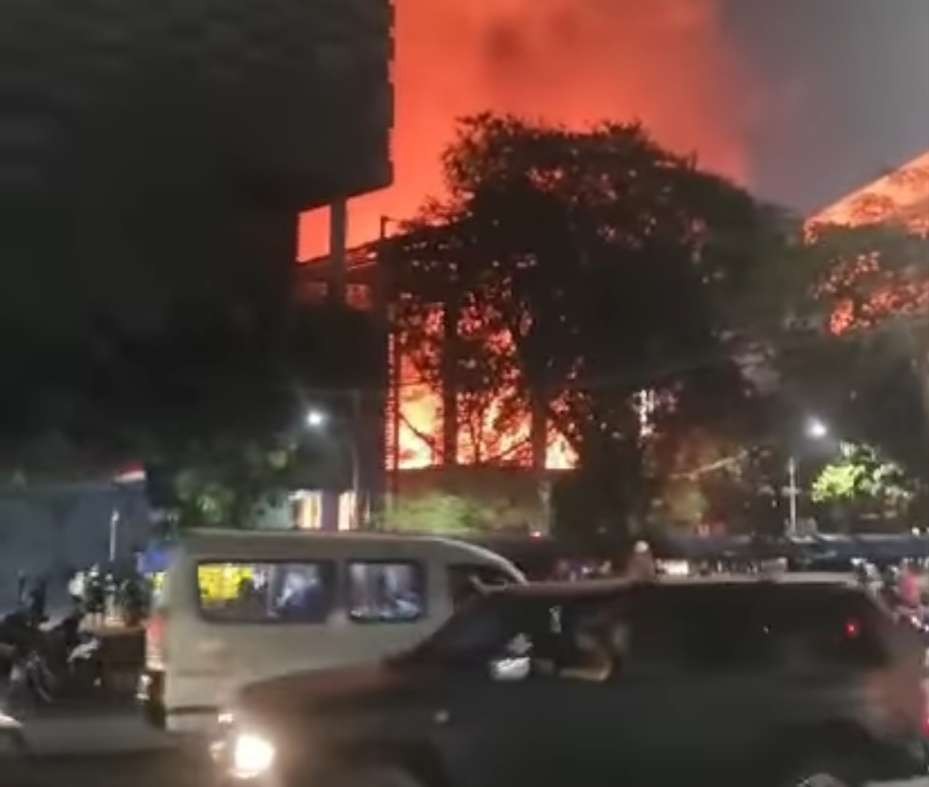 Kebakaran Museum Nasional Indonesia atau Museum Gajah akibat letupan AC, Sabtu 16 September 2023. (Foto: Instagram Humas Jakfire)