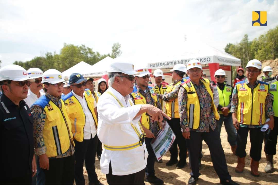 Menteri PUPR Basuki Hadimuljono dalam kunjungan kerjanya ke Provinsi Kalimantan Timur, Rabu 20 September 2023. (Foto: Dokumentasi Kementerian PUPR)