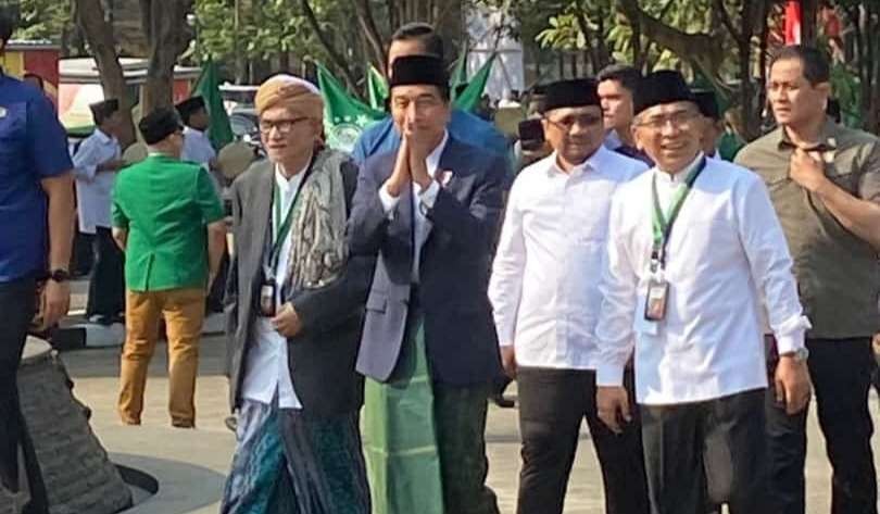 Rais Aam PBNU KH Miftachul Akhyar bersama Presiden Joko WidodoMunas dan Konbes NU di  Jakarta 19 September 2023.(Foto:adi/ngopibareng.id)
