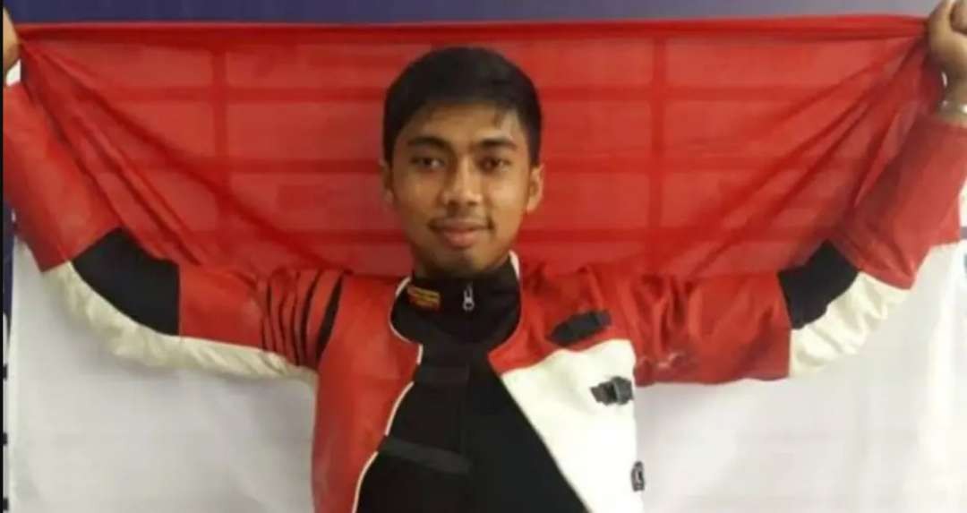 Atlet cabor menembak M. Sejahtera Dwi Putra mempersembahkan medali emas pertama Asian Games Hangzhou untuk Indonesia. (Foto: KONI Pusat)