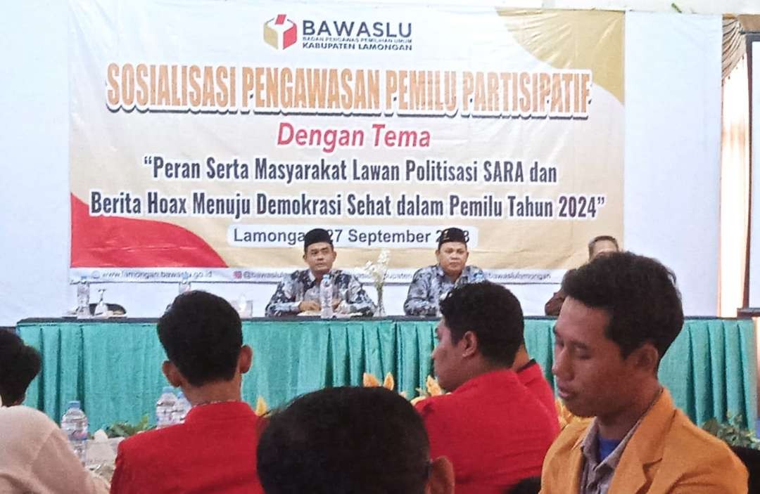 Bawaslu Kabupaten Lamongan menggelar sosialisasi pengawasan pemilu (Foto: Imron Rosidi/ngopbareng.id)