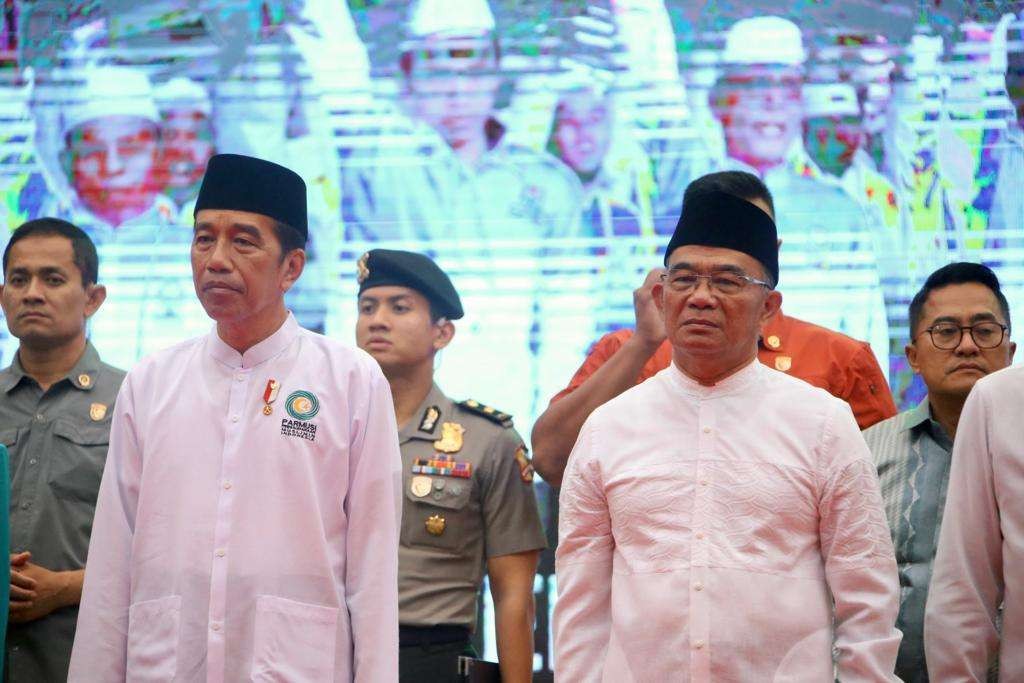 Menko PMK Muhadjir Effendy mendampingi Presiden Jokowi membuka Acara Jambore Nasional Dai Desa Mardani Persaudaraan Muslimin Indonesia. (Foto: Dok Menko PMK)