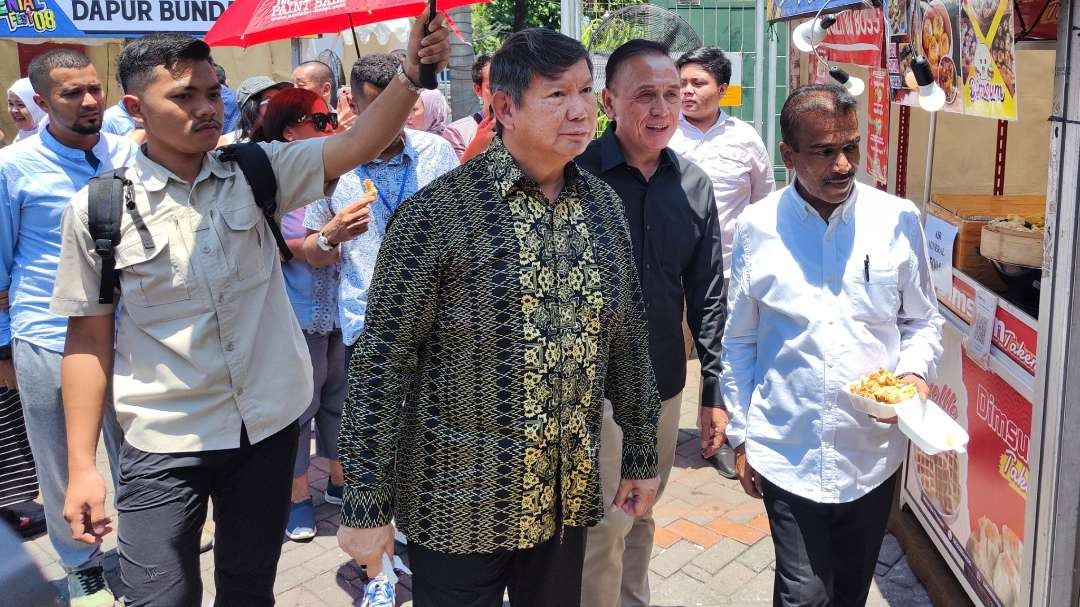 Wakil Ketua Dewan Pembina Partai Gerindra, Hashim Djojohadikusumo saat kegiatan di Surabaya, Jumat 29 September 2023. (Foto: Fariz Yarbo/Ngopibareng.id)