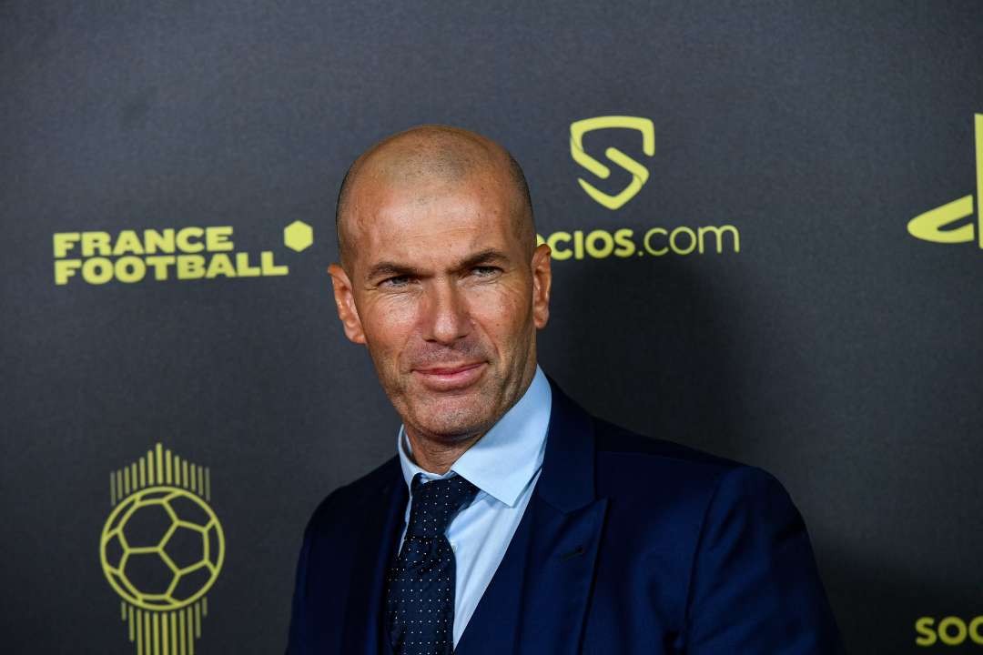 Zinedine Zidane dikabarkan telah menyetujui secara prinsip menjadi pelatih Marseille. (Foto: Twotter/@ActuFoot_)