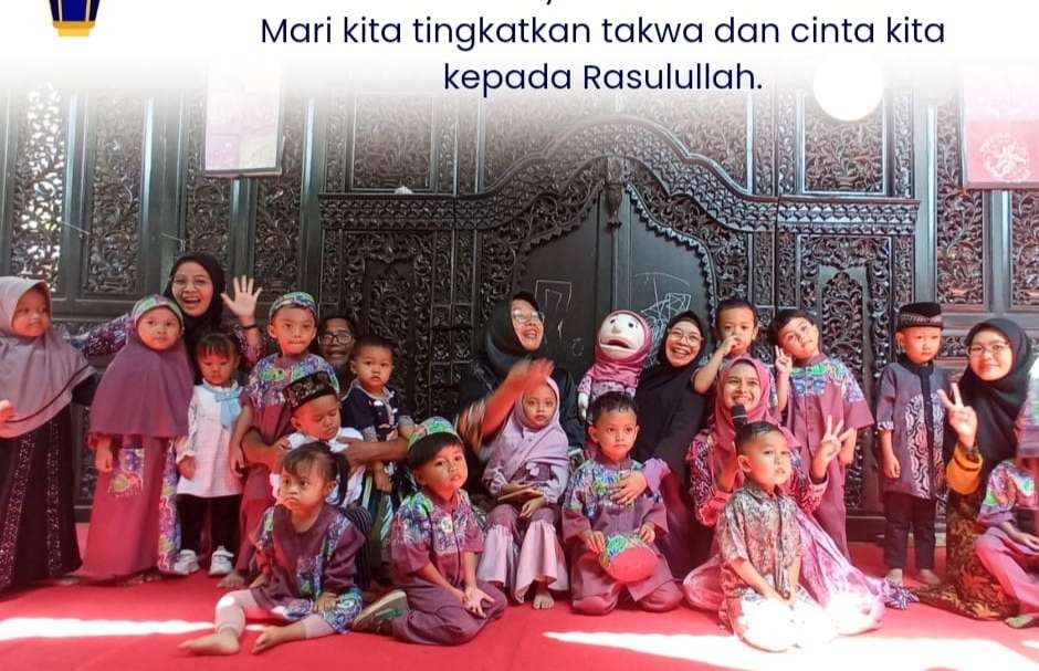 Cinta anak yatim piatu bagi setiap Muslim dan Muslimah. (Foto: adi/ngopibareng.id)