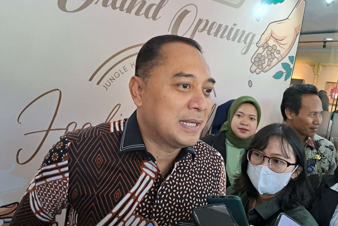 Walikota Surabaya, Eri Cahyadi saat ditemui di kantor Antara, (Foto: Pita Sari/Ngopibareng.id)