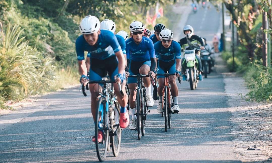 Sejumlah pembalap menjajal rute Tour of Kemala 2023 Banyuwangi (foto:istimewa)