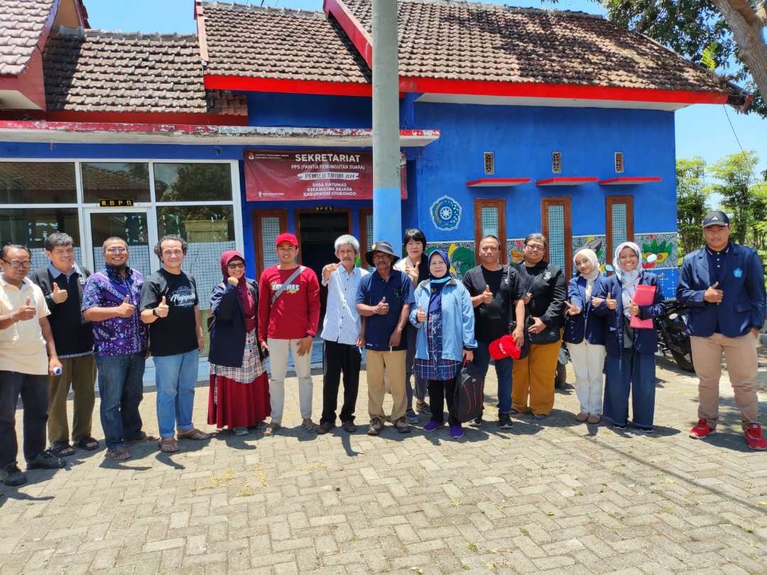 Tim Ubaya dan Unars kolaborasi untuk optimalisasi produksi jahe di Desa Kayumas, Situbondo, Jawa Timur. (Foto: Dokumentasi Ubaya)