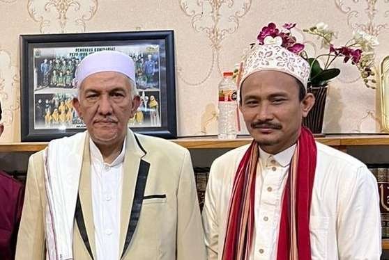 Habib Achmad al-Habsyi Pasuruan dan Gus Atho' dari Gresik. (Foto: dok/ngopibareng.id)