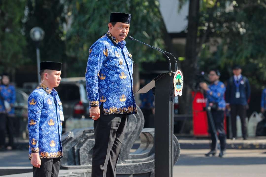 Pj Gubernur Jawa Tengah, Nana Sudjana menjadi inspektur upacara Hari Kesaktian Pancasila, Minggu 1 Oktober 2023. (Foto: Humas Pemprov Jateng)
