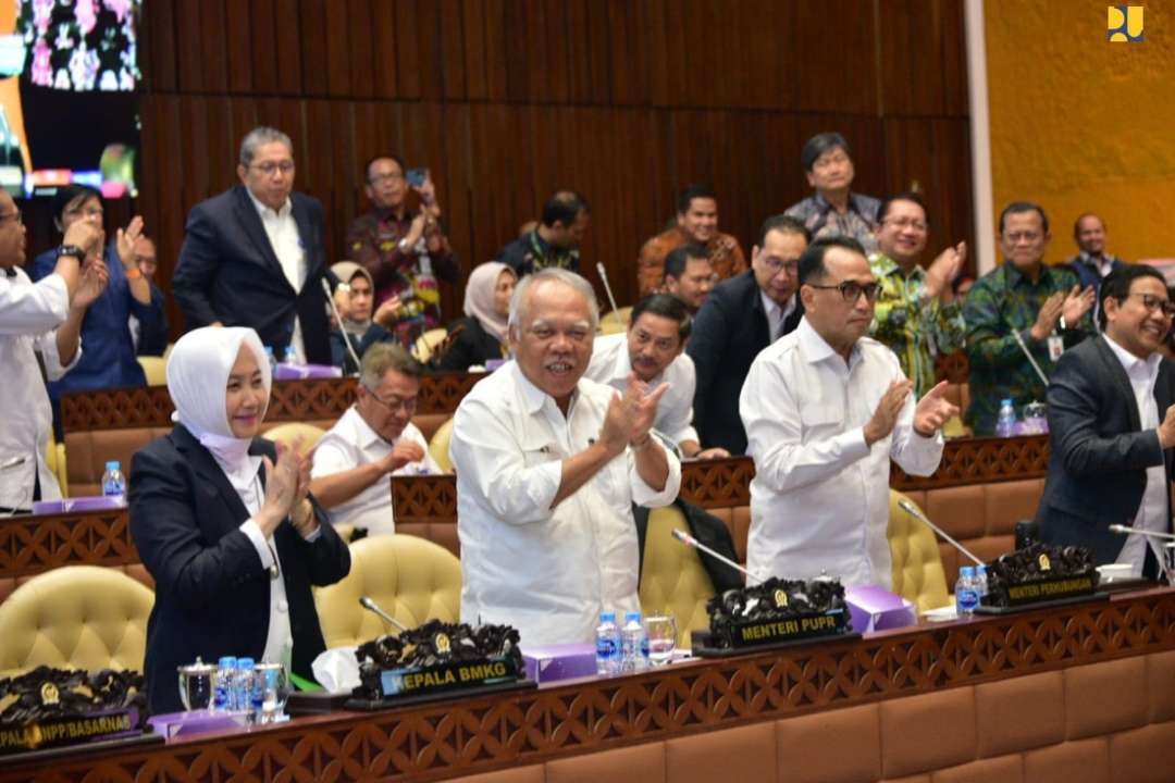 Menteri PUPR, Basuki Hadimuljono hadir dalam siding penetapan Pagu Anggaran PUPR RAPBN 2024 di Komisi V DPR RI. (Foto: Humas KemenPUPR)