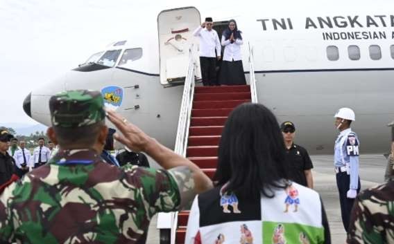 Wapres Ma'ruf Amin didampingi Ibu Wury kembali ke Jakarta. (Foto: Setwapres)