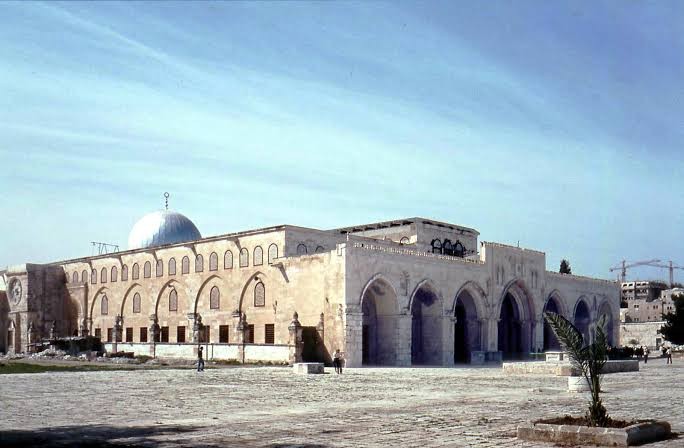 Masjid Al-Aqshs atau Baitul Maqdis menjadi tempat hijrahnya Nabi Ibrahim ‘alaihissalam. (Foto: history of Islam)