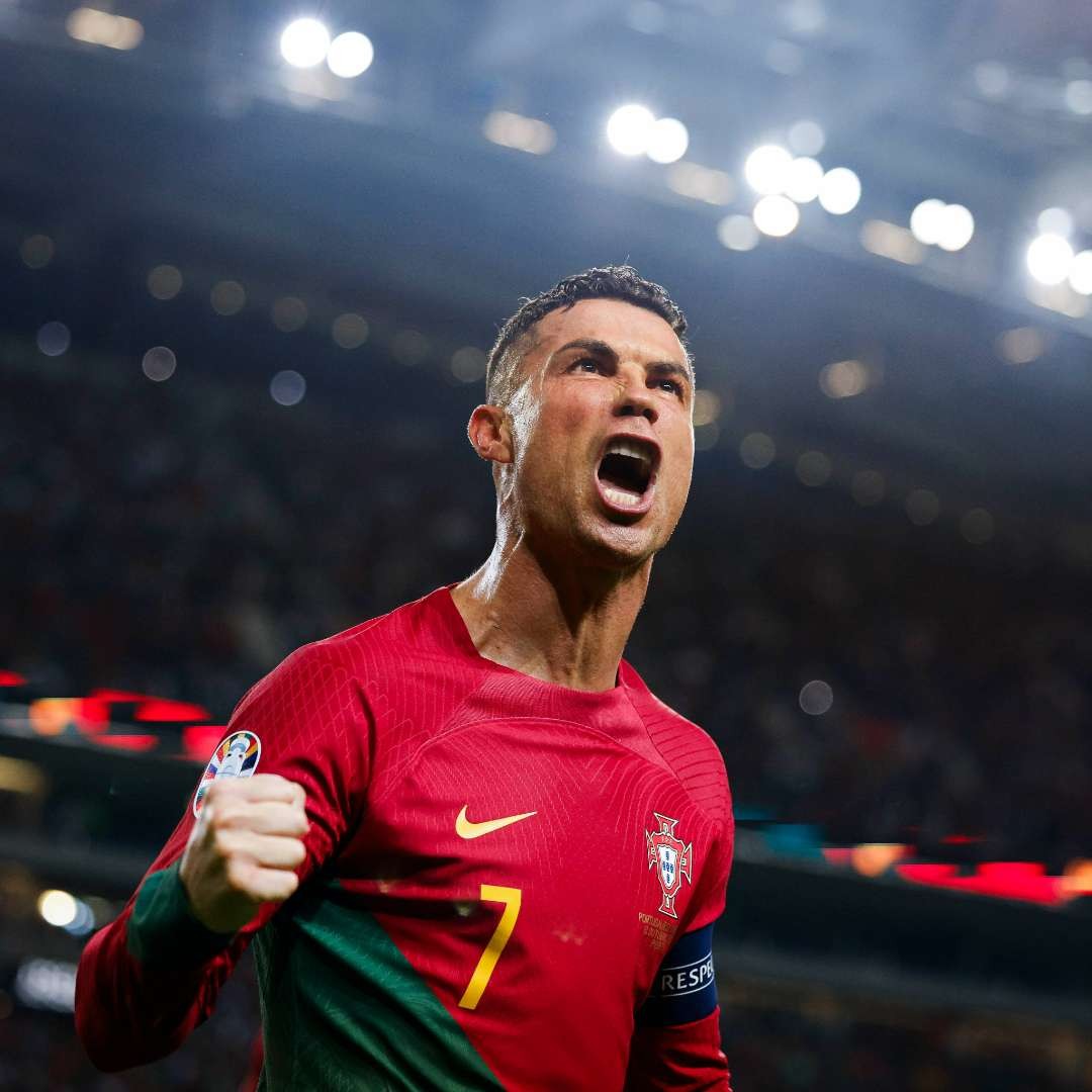 Cristiano Ronaldo mencetak dua gol saat Portugal meraih kemenangan 3-2 atas Slovakia di babak Kualifikasi Euro 2024